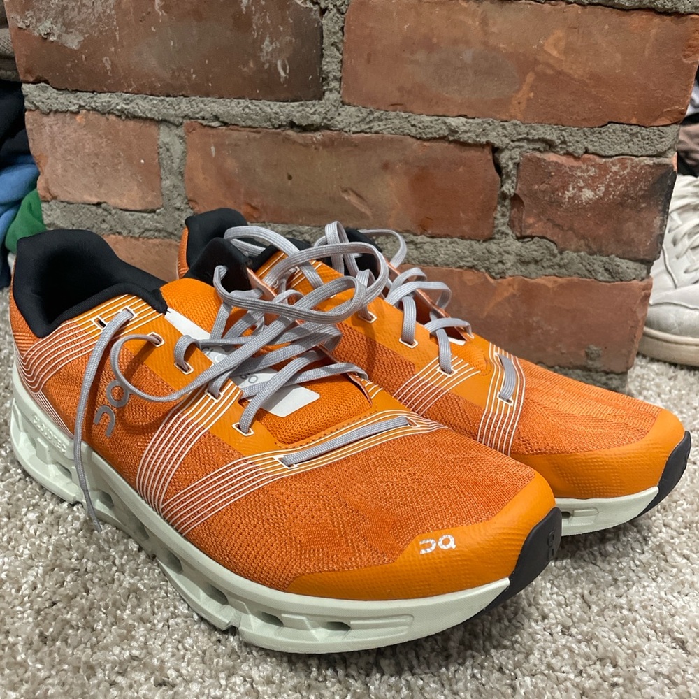 🏃‍♂️ On Running Cloudgo – Men’s 13 (Worn Once) ⚡️
